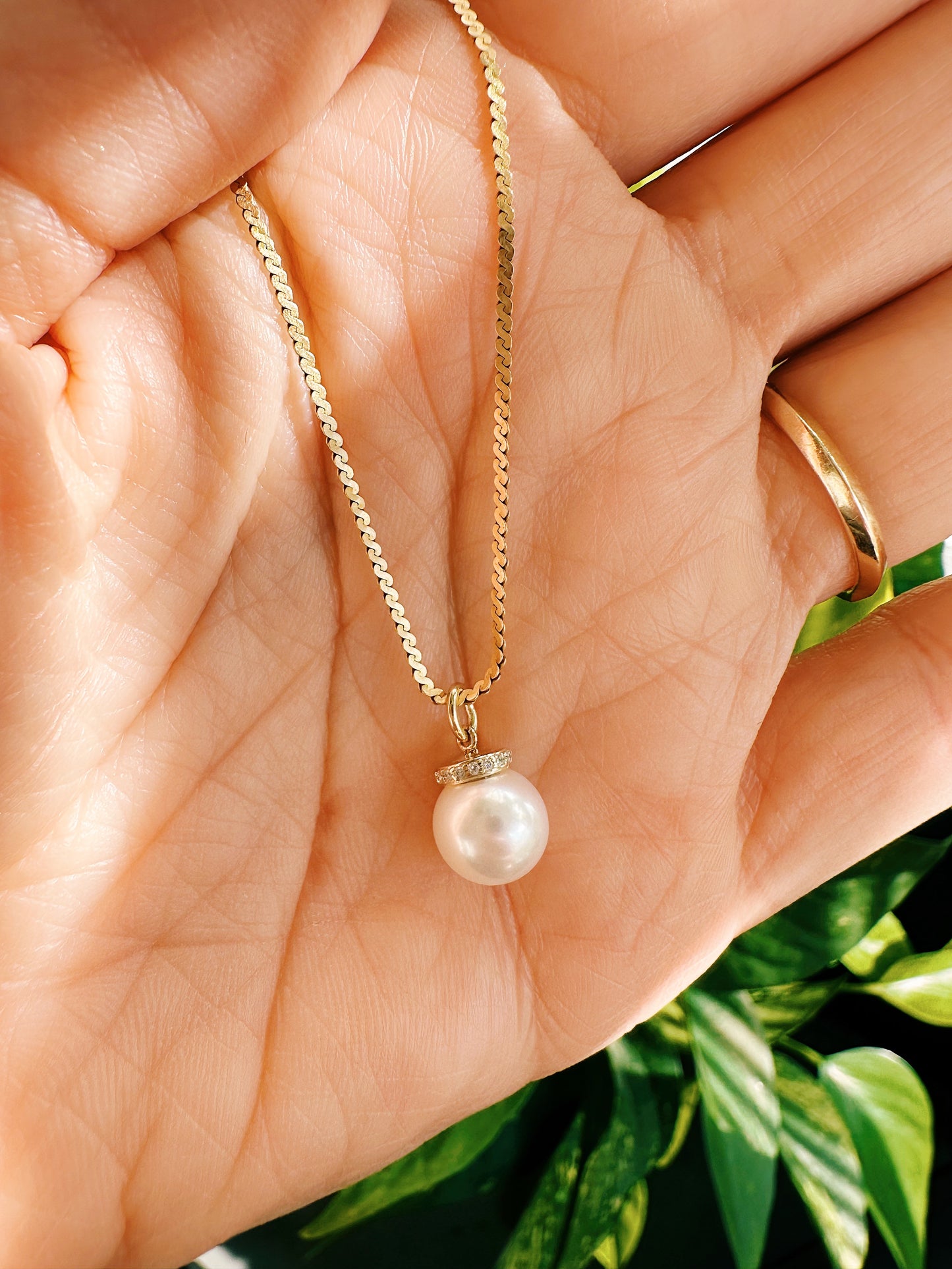 Peony Pearl Necklace