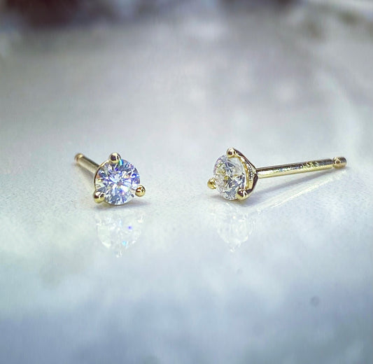 GOLDEN MARTINI STUDS 3 PRONG